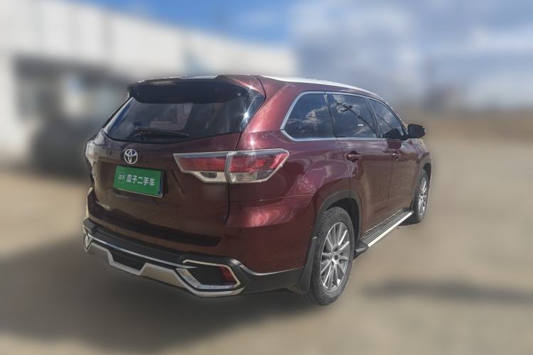 Used Toyota Highlander 2015 3.5L 4x4 Ultimate Edition 7-Seater Rear Right 45 Deg