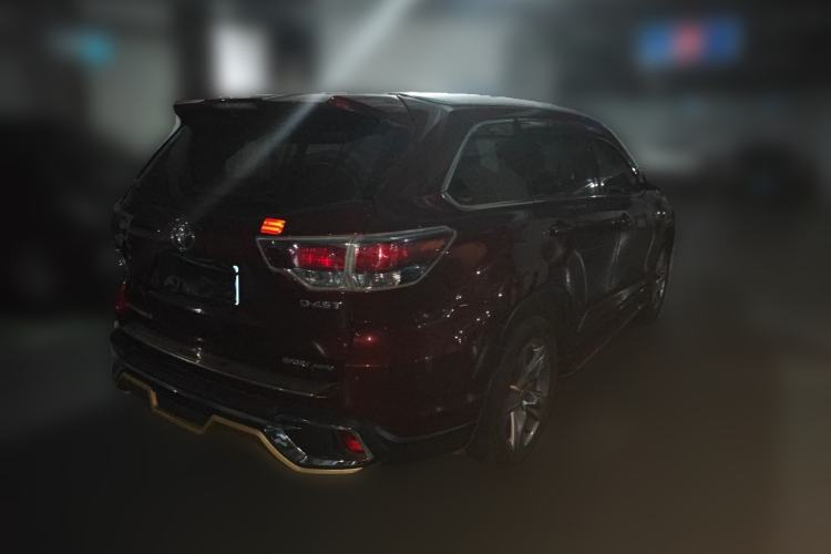 Used Toyota Highlander 2015 2.0T Four-Wheel Drive Luxury Edition 7-Seater Rear Right 45 Deg