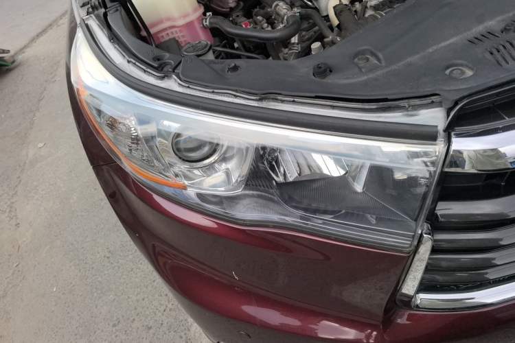 Used Toyota Highlander 2015 2.0T Four-Wheel Drive Luxury Edition 7-Seater Right Front Headlight