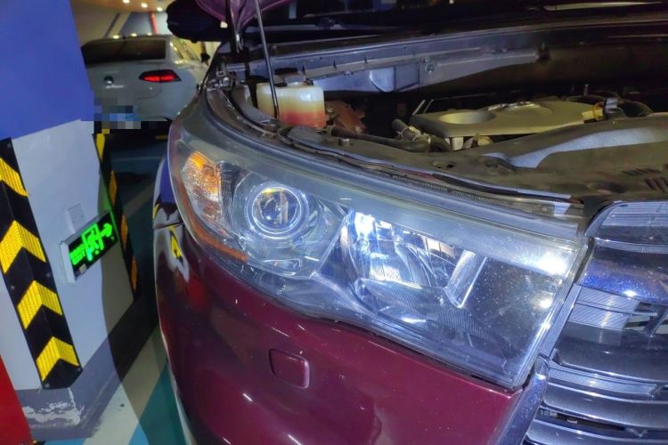 Used Toyota Highlander 2015 2.0T Four-Wheel Drive Ultimate Edition 7-Seater Right Front Headlight