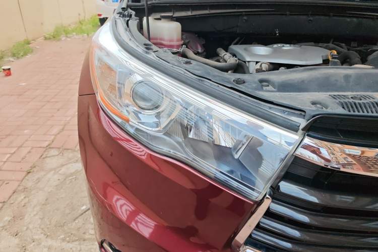 Used Toyota Highlander 2015 2.0T Four-Wheel Drive Luxury Edition 7-Seater Right Front Headlight