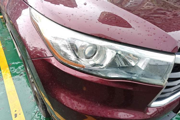 Used Toyota Highlander 2015 2.0T Four-Wheel Drive Luxury Navigation Version with 7 Seats Right Front Headlight
