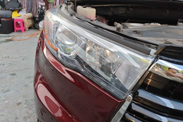 Used Toyota Highlander 2015 2.0T Four-Wheel Drive Luxury Edition 7-Seater Right Front Headlight