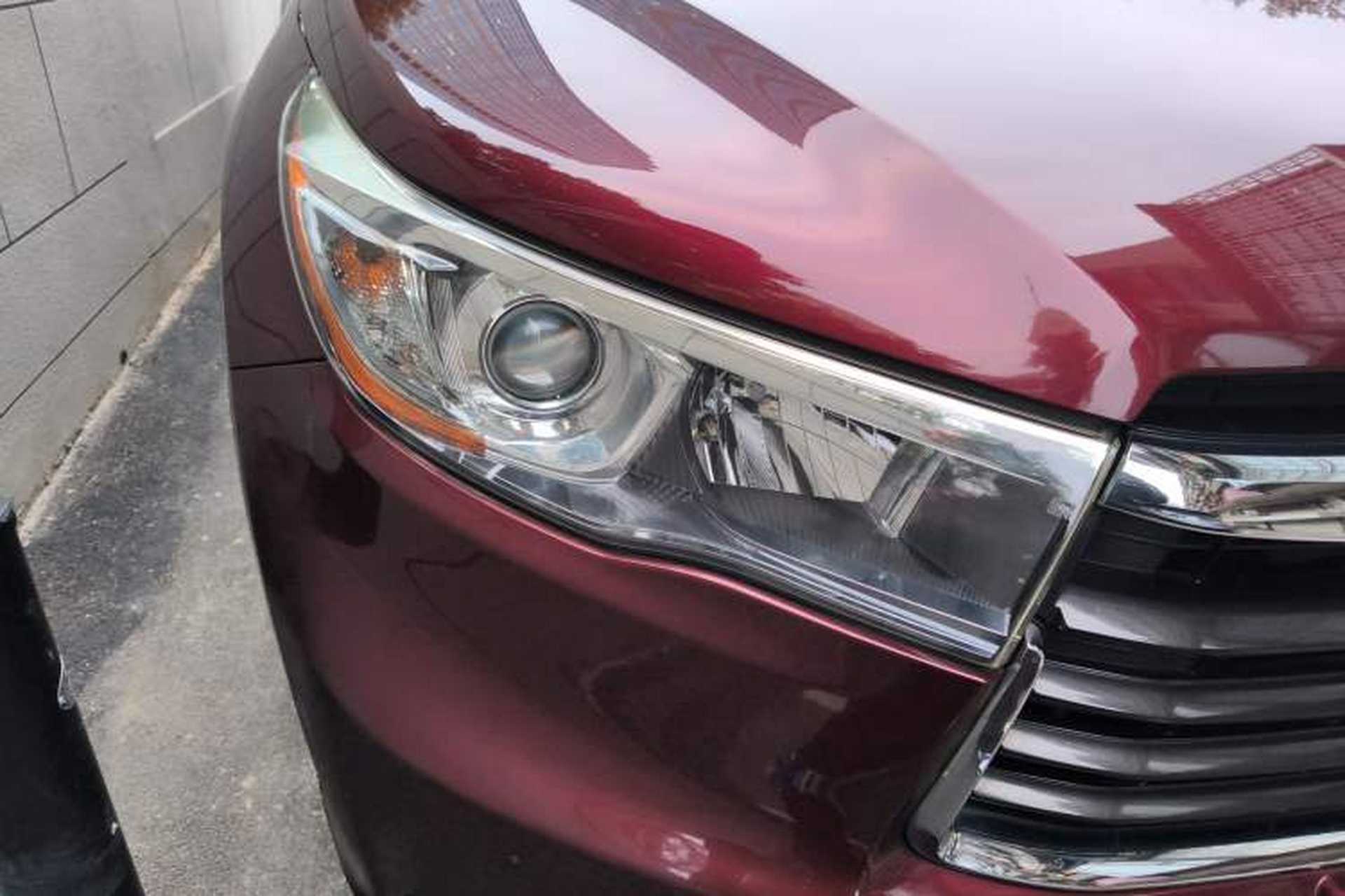 Used Toyota Highlander 2015 2.0T Two-Wheel Drive Luxury Edition 7 Seats Right Front Headlight