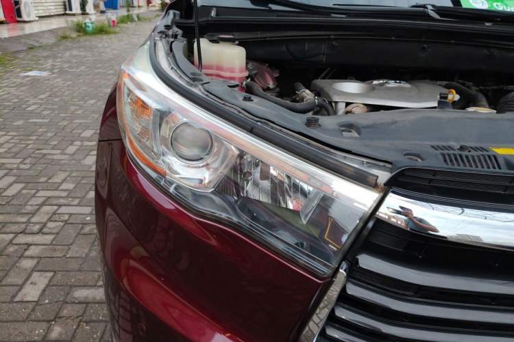 Used Toyota Highlander 2015 2.0T Four-Wheel Drive Luxury Edition 7-Seater Right Front Headlight