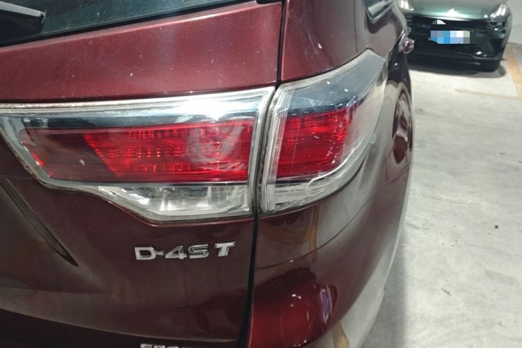 Used Toyota Highlander 2015 2.0T Two-Wheel Drive Luxury Edition 7 Seats Right Rear Taillight