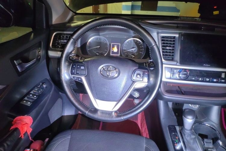 Used Toyota Highlander 2015 2.0T Four-Wheel Drive Ultimate Edition 7-Seater Steering Wheel