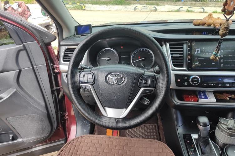 Used Toyota Highlander 2015 2.0T Four-Wheel Drive Luxury Edition 7-Seater Steering Wheel