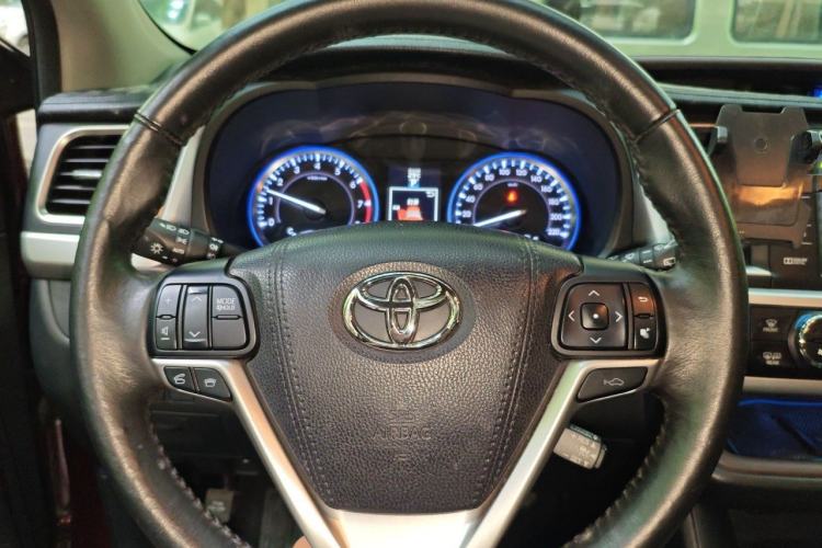 Used Toyota Highlander 2015 2.0T Four-Wheel Drive Ultimate Edition 7-Seater Steering Wheel