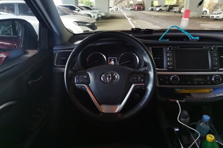 Used Toyota Highlander 2015 2.0T Four-Wheel Drive Ultimate Edition 7-Seater Steering Wheel