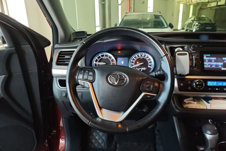 Used Toyota Highlander 2015 2.0T Four-Wheel Drive Luxury Edition 7-Seater Steering Wheel