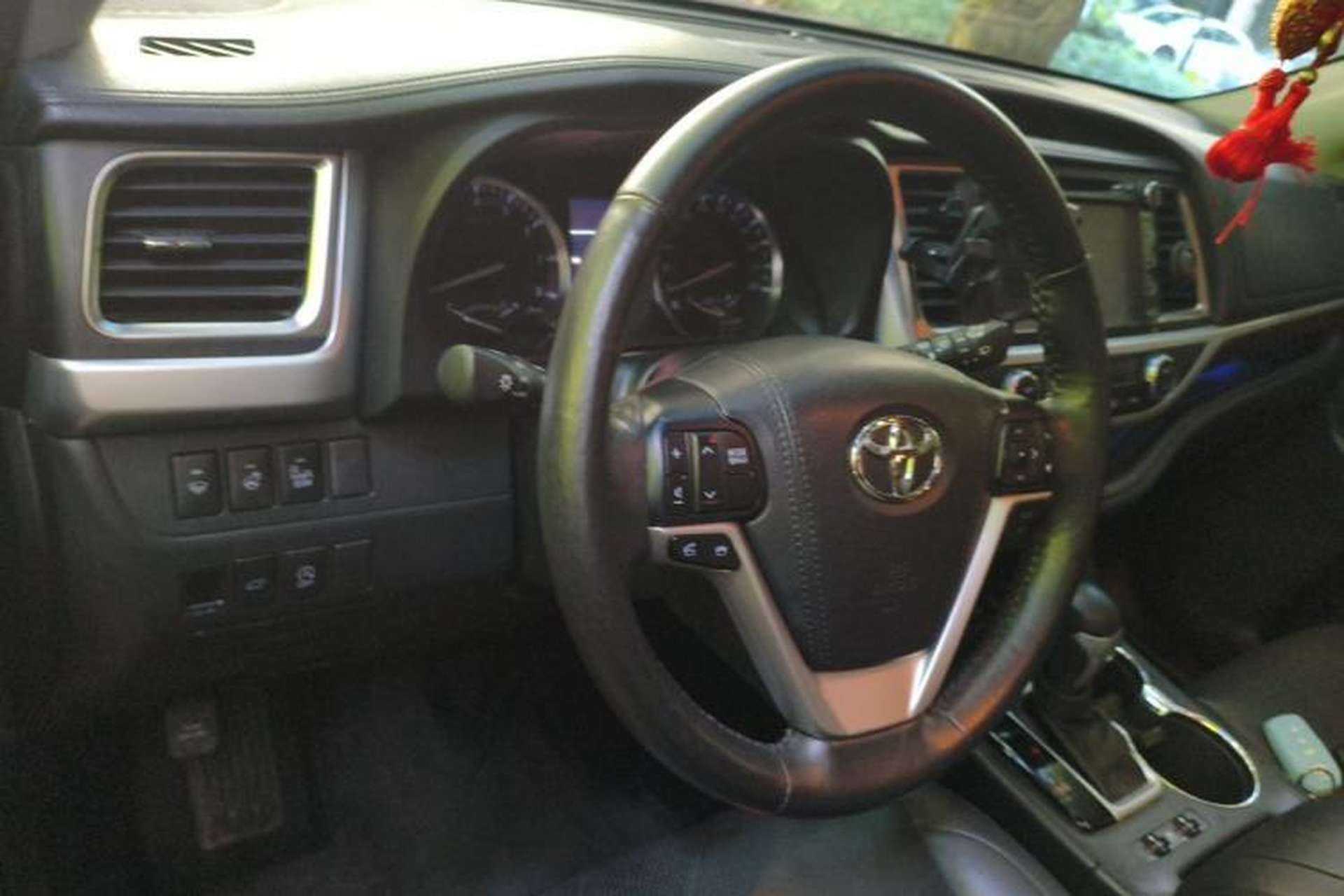 Used Toyota Highlander 2015 2.0T Four-Wheel Drive Ultimate Edition 7-Seater Steering Wheel