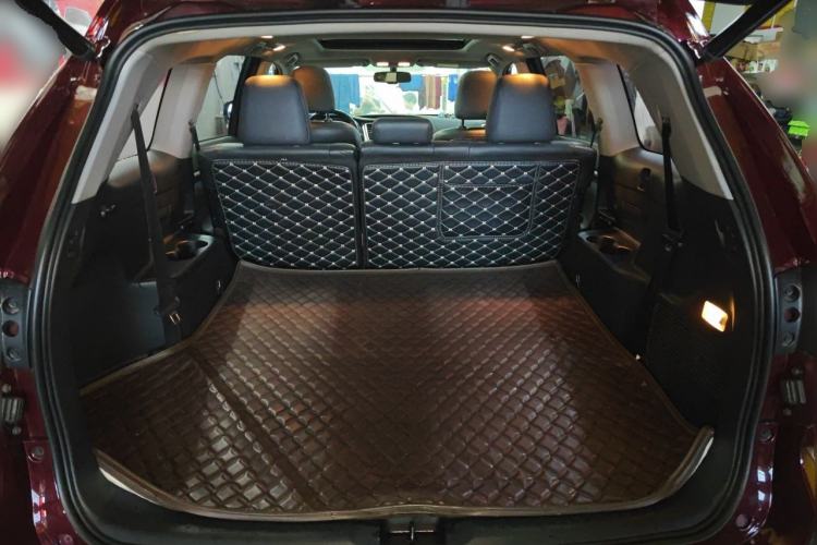 Used Toyota Highlander 2015 2.0T Four-Wheel Drive Ultimate Edition 7-Seater Trunk