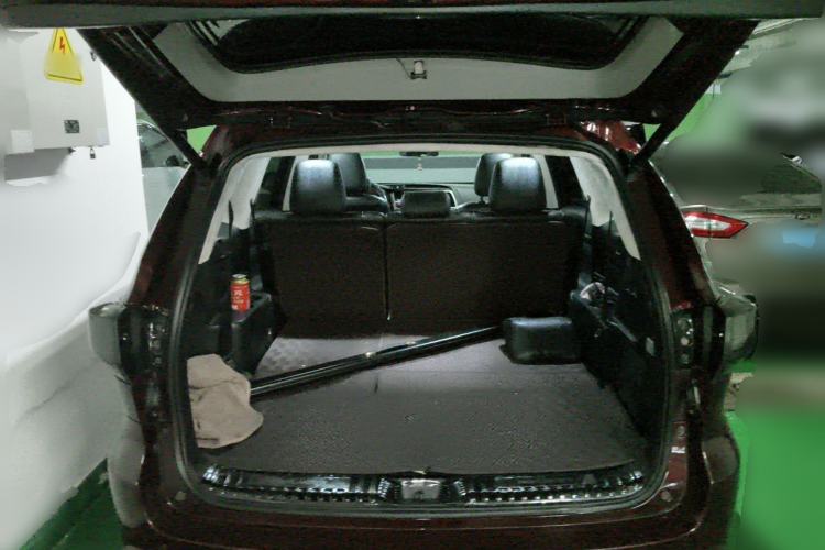 Used Toyota Highlander 2015 2.0T Four-Wheel Drive Luxury Edition 7-Seater Trunk