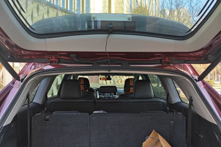 Used Toyota Highlander 2015 2.0T Four-Wheel Drive Luxury Edition 7-Seater Trunk