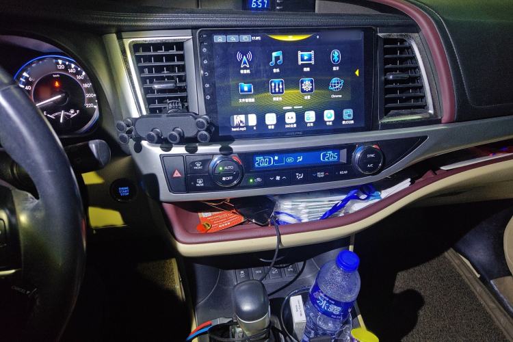Used Toyota Highlander 2015 2.0T Four-Wheel Drive Luxury Edition 7-Seater Audio And AC Panel