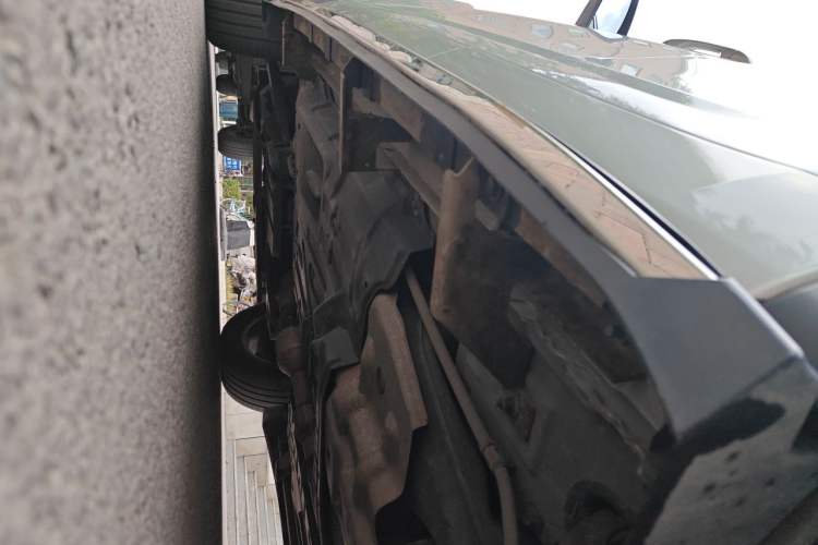 Used Toyota Highlander 2015 3.5L 4x4 Elite Edition 7-Seater Chassis Rear Left