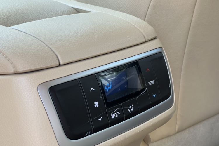 Used Toyota Highlander 2015 2.0T Two-Wheel Drive Elite Edition 7 Seats Exterior 5