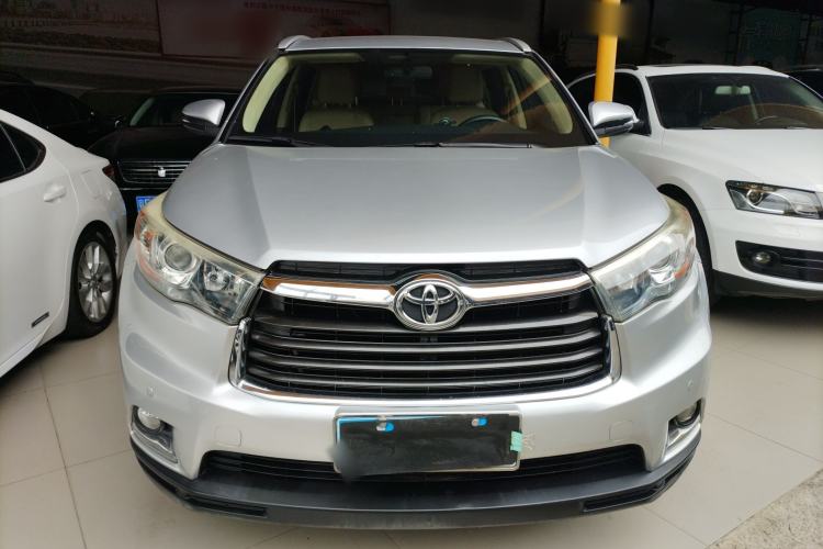 Used Toyota Highlander 2015 2.0T Two-Wheel Drive Elite Edition 7 Seats Front