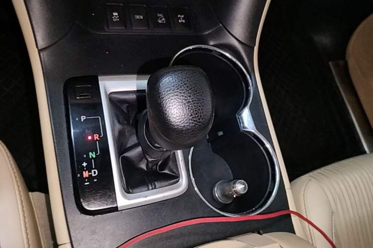 Used Toyota Highlander 2015 2.0T Four-Wheel Drive Elite Edition 7-Seater Gear Lever