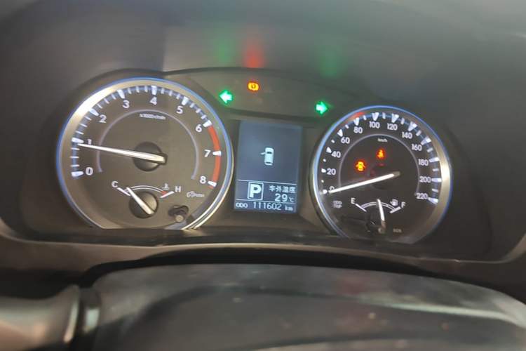 Used Toyota Highlander 2015 2.0T Four-Wheel Drive Luxury Edition 7-Seater Instrument Cluster