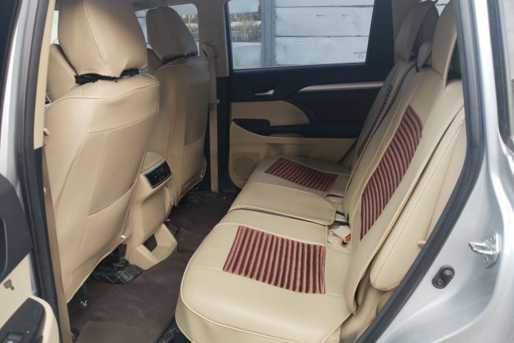 Used Toyota Highlander 2015 2.0T Four-Wheel Drive Elite Edition 7-Seater Left Rear Seat