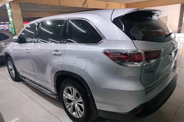 Used Toyota Highlander 2015 2.0T Four-Wheel Drive Elite Edition 7-Seater Rear Left 45 Deg
