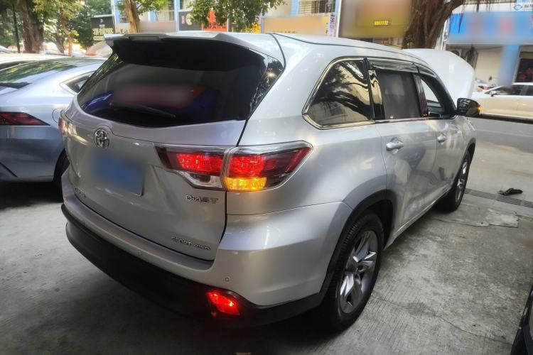 Used Toyota Highlander 2015 2.0T Two-Wheel Drive Luxury Edition 7 Seats Rear Right 45 Deg