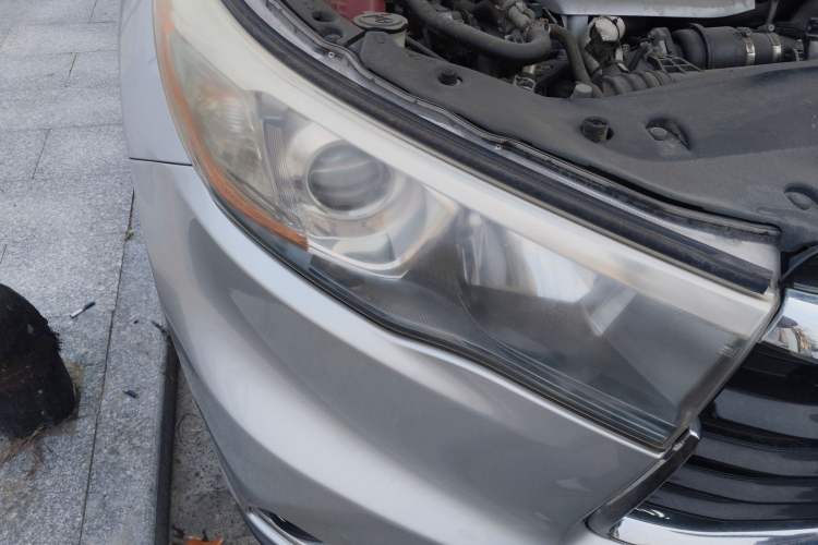 Used Toyota Highlander 2015 2.0T Four-Wheel Drive Elite Edition 7-Seater Right Front Headlight
