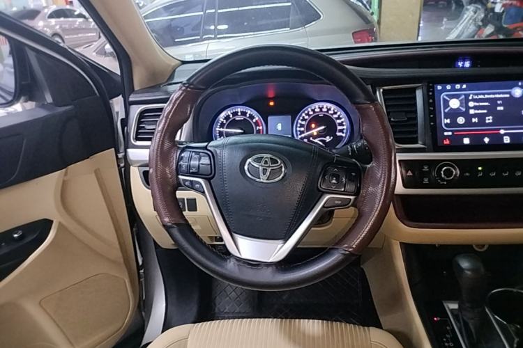 Used Toyota Highlander 2015 2.0T Four-Wheel Drive Elite Edition 7-Seater Steering Wheel
