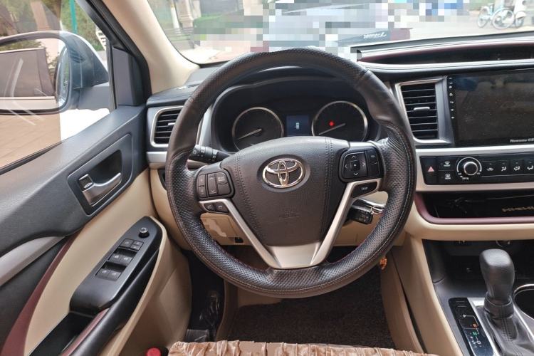 Used Toyota Highlander 2015 3.5L 4x4 Elite Edition 7-Seater Steering Wheel