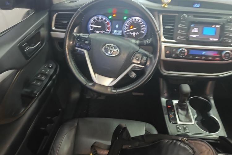 Used Toyota Highlander 2015 2.0T Four-Wheel Drive Luxury Edition 7-Seater Steering Wheel