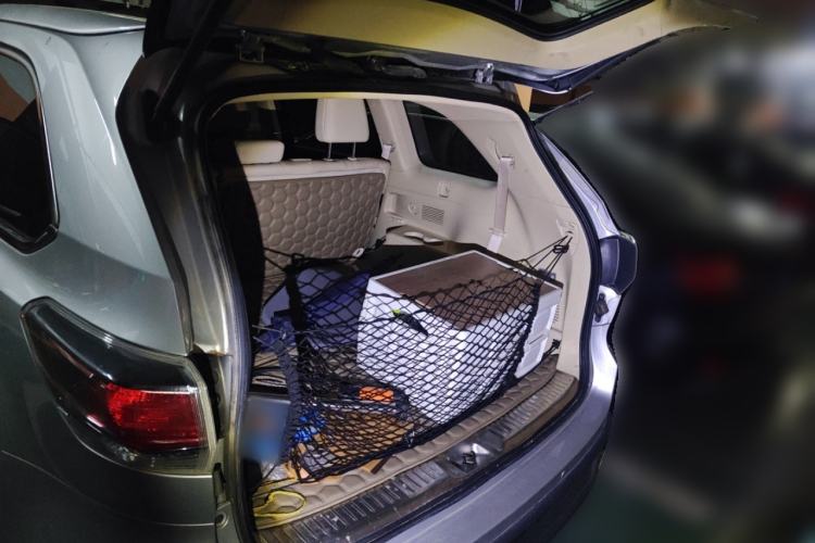 Used Toyota Highlander 2015 2.0T Four-Wheel Drive Luxury Edition 7-Seater Trunk