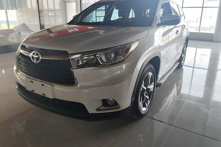 Used Toyota Highlander 2015 2.0T Four-Wheel Drive Luxury Edition 7-Seater Guazi used car, China used car export, Used car for sale, Used Toyota cars, Cheapest cars for sale