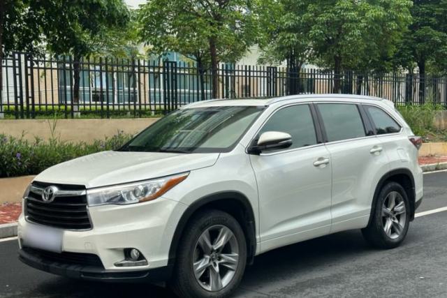 Used Toyota Highlander 2015 2.0T Two-Wheel Drive Luxury Edition 7 Seats