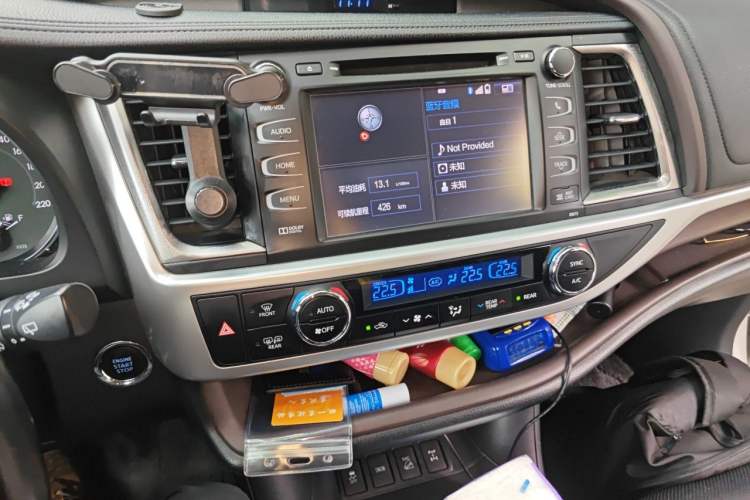 Used Toyota Highlander 2015 2.0T Four-Wheel Drive Ultimate Edition 7-Seater Audio And AC Panel