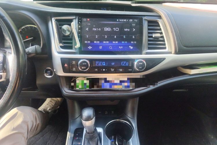 Used Toyota Highlander 2015 2.0T Four-Wheel Drive Luxury Edition 7-Seater Audio And AC Panel