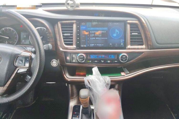 Used Toyota Highlander 2015 2.0T Four-Wheel Drive Luxury Edition 7-Seater Audio And AC Panel