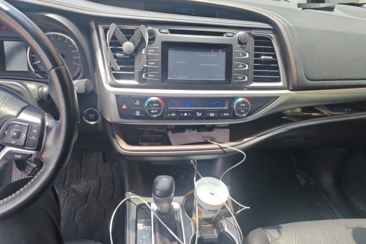 Used Toyota Highlander 2015 2.0T Four-Wheel Drive Luxury Edition 7-Seater Audio And AC Panel