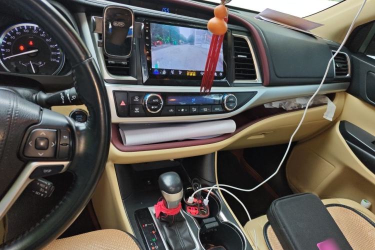 Used Toyota Highlander 2015 2.0T Four-Wheel Drive Luxury Edition 7-Seater Audio And AC Panel