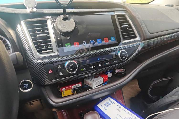 Used Toyota Highlander 2015 2.0T Four-Wheel Drive Luxury Edition 7-Seater Audio And AC Panel