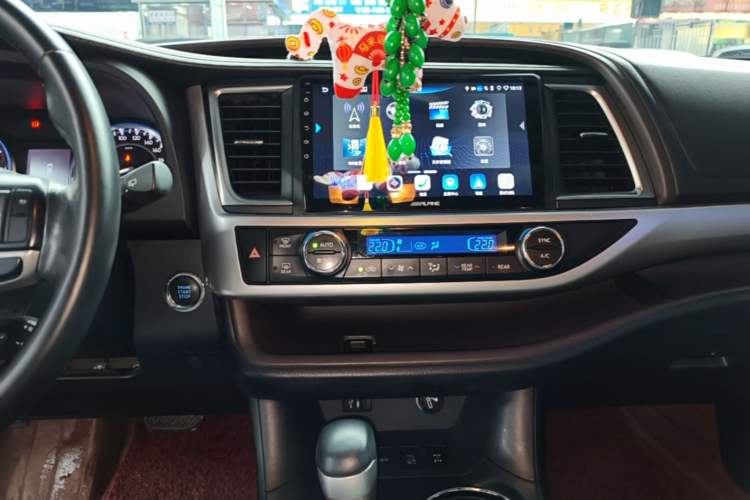 Used Toyota Highlander 2015 2.0T Four-Wheel Drive Luxury Edition 7-Seater Audio And AC Panel