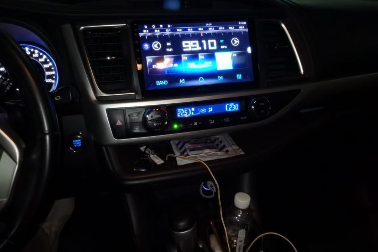 Used Toyota Highlander 2015 2.0T Four-Wheel Drive Luxury Edition 7-Seater Audio And AC Panel