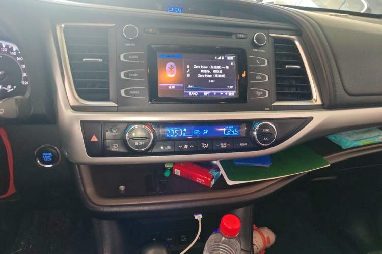 Used Toyota Highlander 2015 2.0T Four-Wheel Drive Luxury Edition 7-Seater Audio And AC Panel