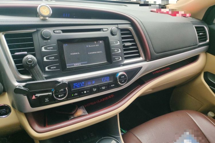 Used Toyota Highlander 2015 2.0T Four-Wheel Drive Luxury Edition 7-Seater Audio And AC Panel