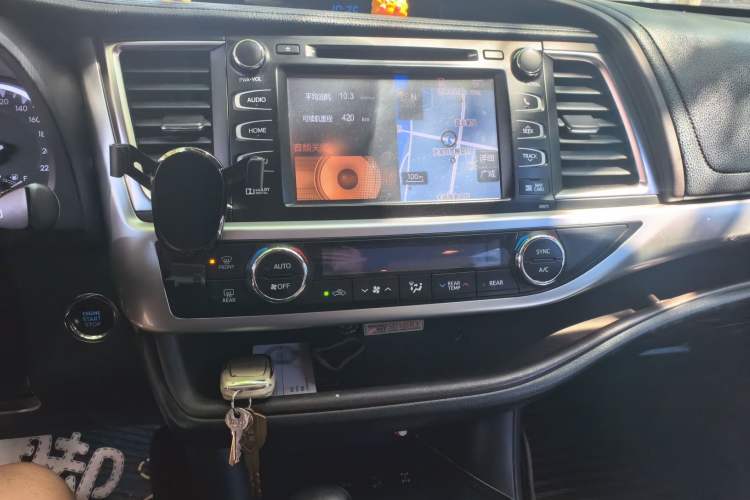 Used Toyota Highlander 2015 2.0T Four-Wheel Drive Luxury Edition 7-Seater Audio And AC Panel