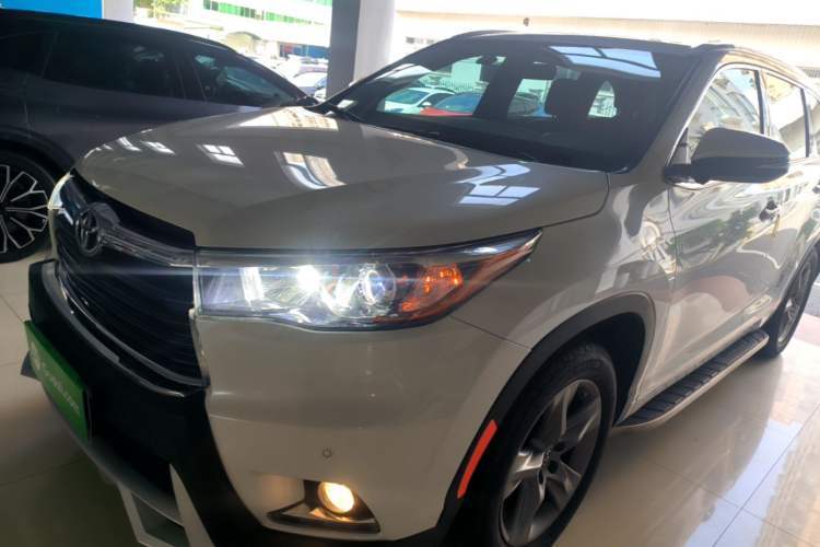 Used Toyota Highlander 2015 2.0T Two-Wheel Drive Luxury Edition 7 Seats Guazi used car, China used car export, Used car for sale, Used  cars, Cheapest cars for sale