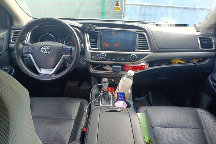 Used Toyota Highlander 2015 2.0T Four-Wheel Drive Luxury Edition 7-Seater Center Console