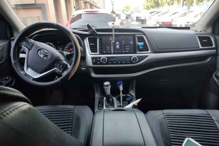 Used Toyota Highlander 2015 2.0T Four-Wheel Drive Luxury Edition 7-Seater Center Console