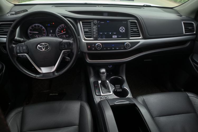 Used Toyota Highlander 2015 2.0T Four-Wheel Drive Luxury Edition 7-Seater Center Console